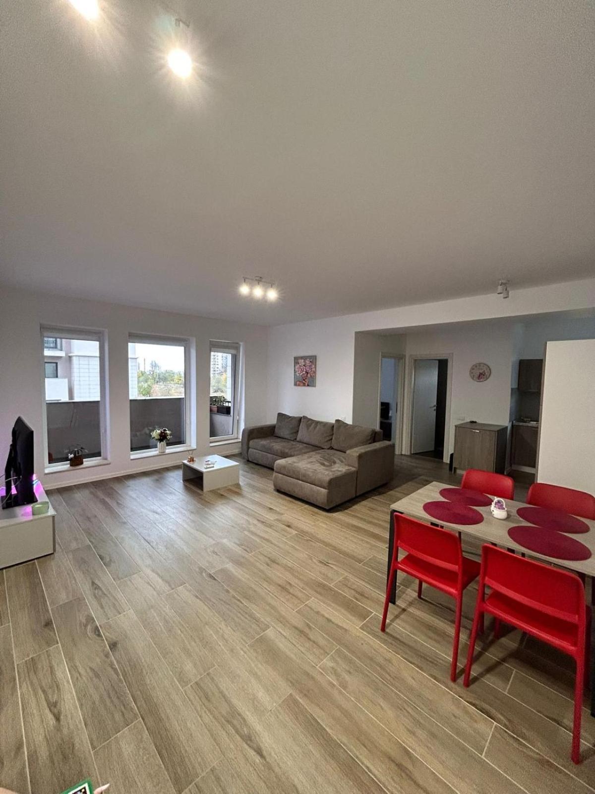 Summit Stay Apartment 부쿠레슈티 외부 사진