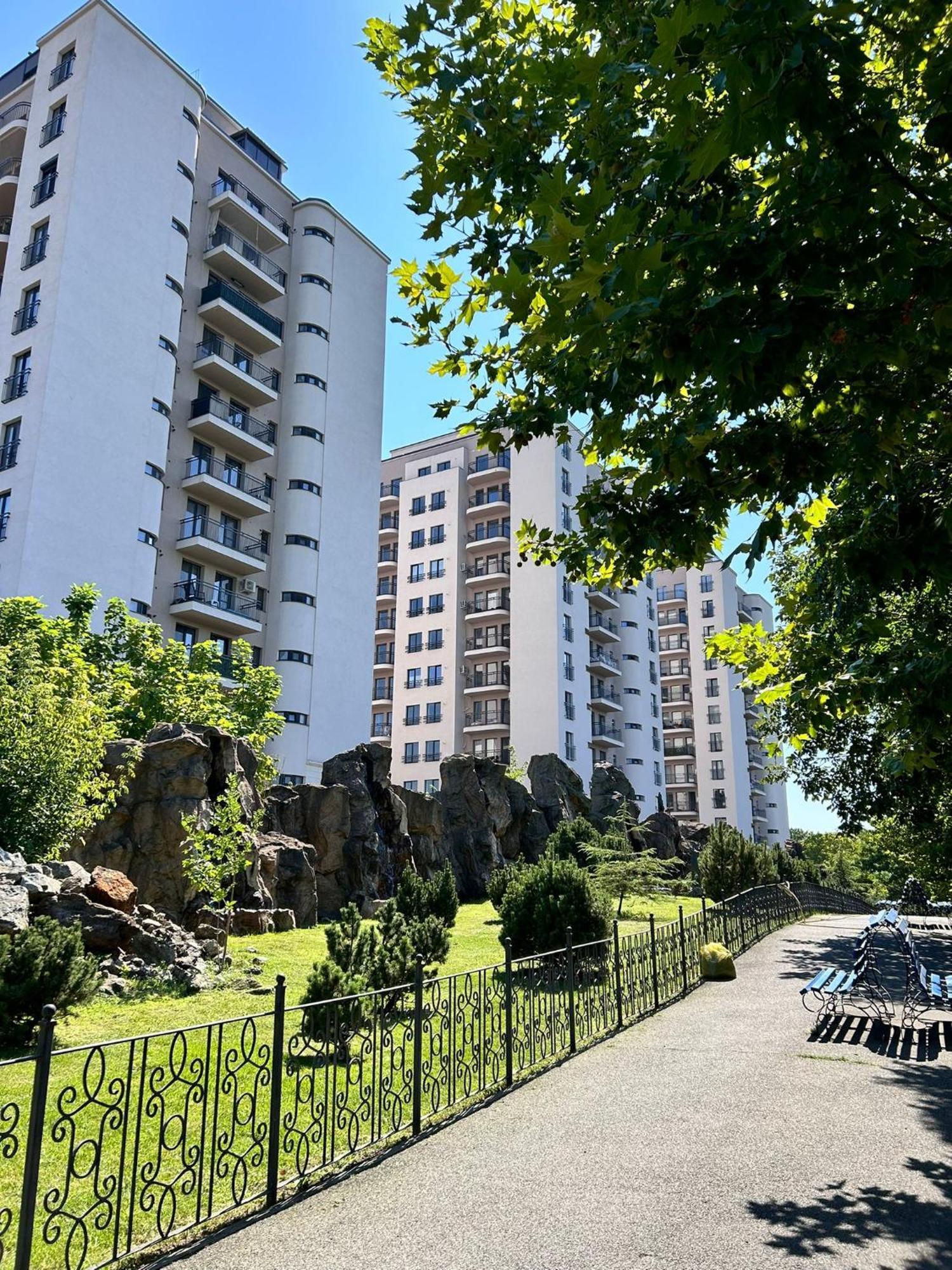 Summit Stay Apartment 부쿠레슈티 외부 사진